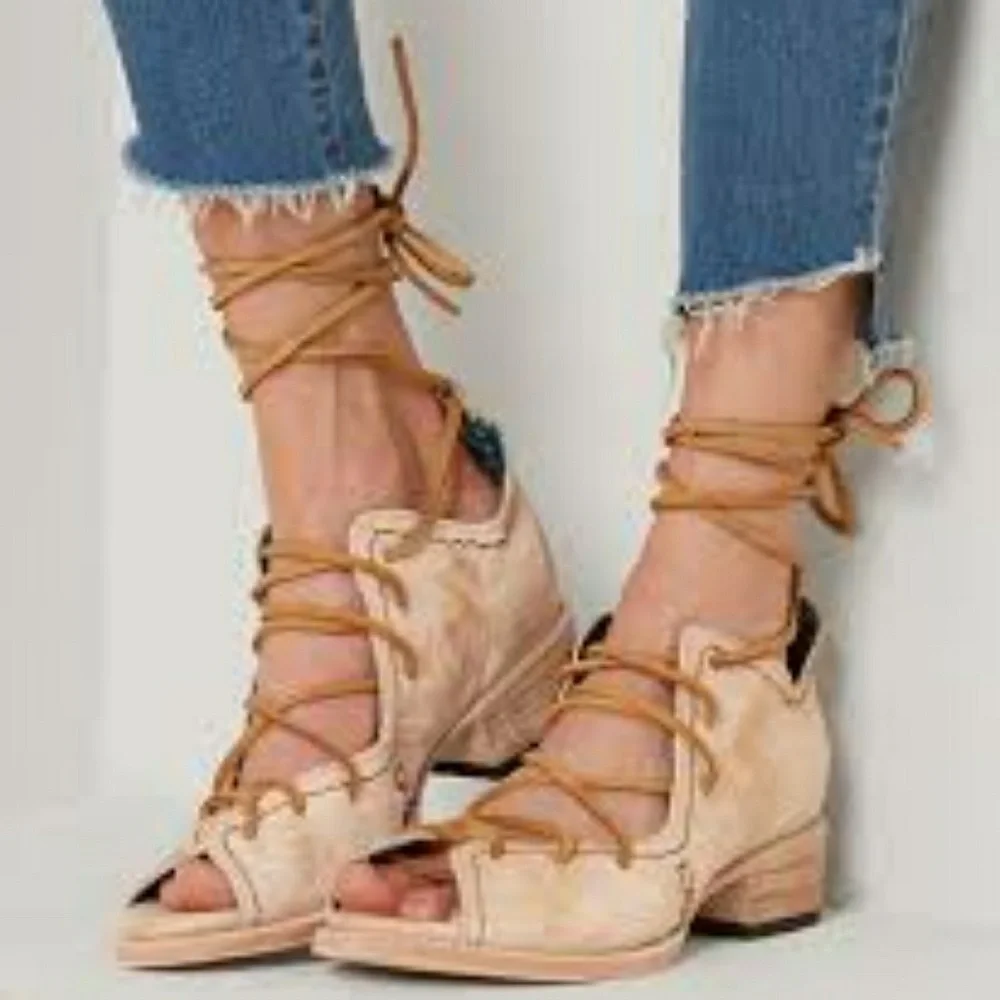 NWT  Freebird Peace lace up shoes - Picture 2 of 12